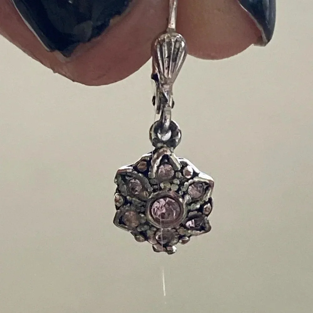 Simple sweet little flower with pink and clear crystal earrings